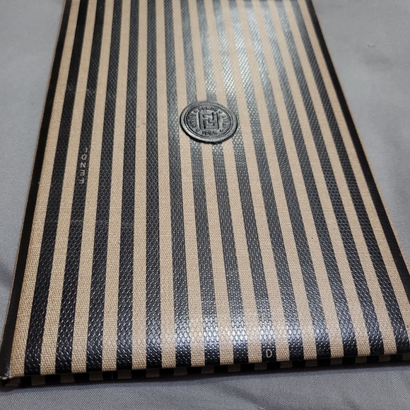 Fendi phone book - Picture 4 of 5